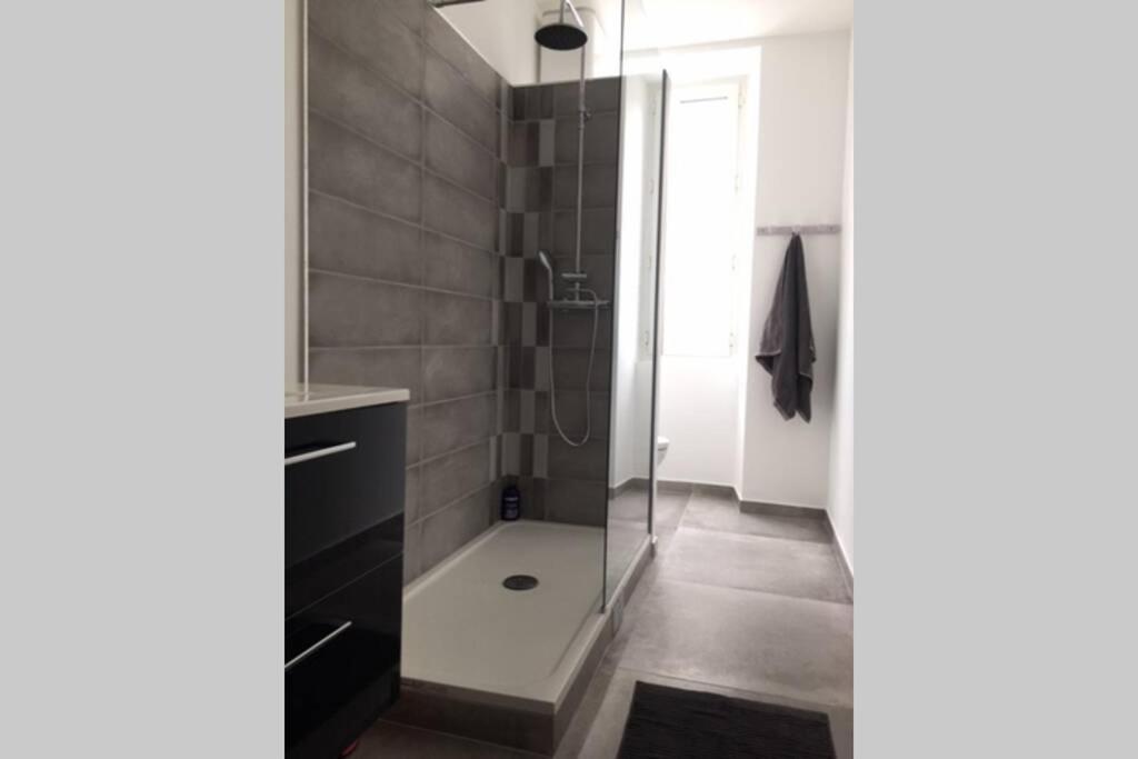 Appartement De Caractere Avec Terrasse. La Rochelle  Exterior foto