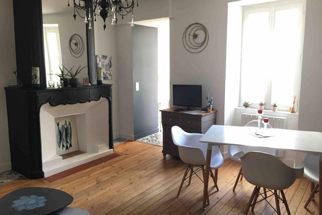 Appartement De Caractere Avec Terrasse. La Rochelle  Exterior foto